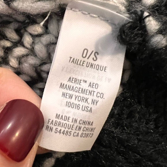 Aerie $55 Gray Knitted Wool Cape Poncho Kaftan Chunky Sweater Pom Pom One Size - Picture 5 of 10